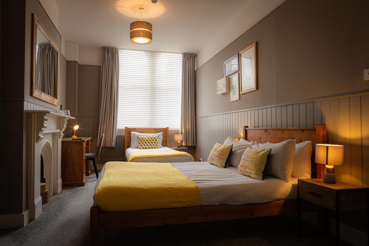 Bed and Breakfast The Kings Head Wye Экстерьер фото