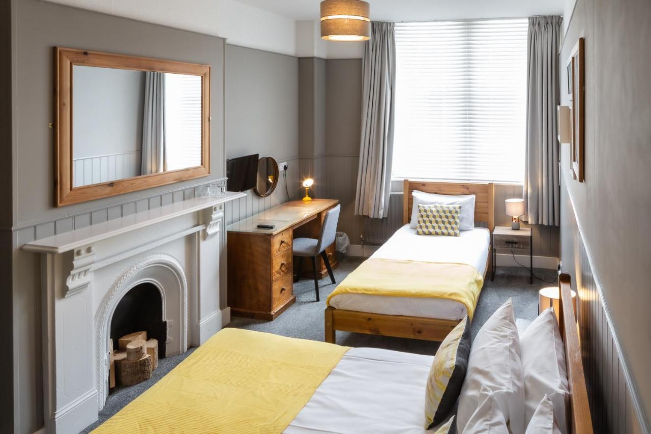 Bed and Breakfast The Kings Head Wye Экстерьер фото