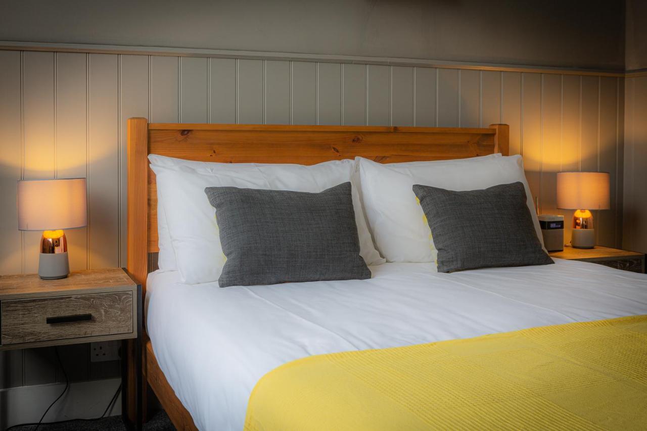 Bed and Breakfast The Kings Head Wye Экстерьер фото