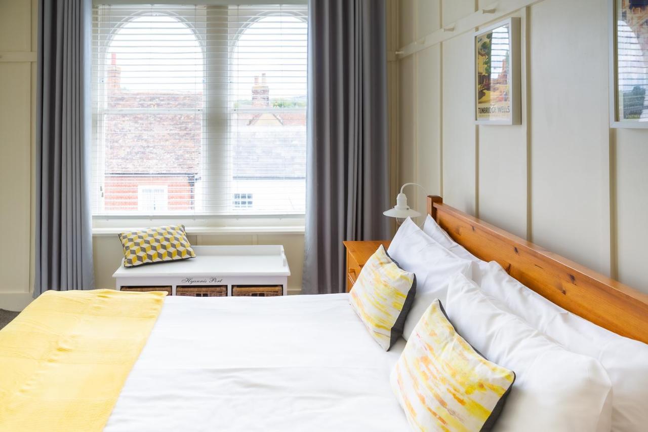 Bed and Breakfast The Kings Head Wye Экстерьер фото