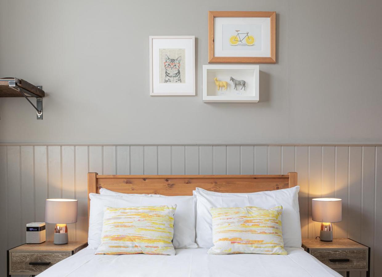 Bed and Breakfast The Kings Head Wye Экстерьер фото