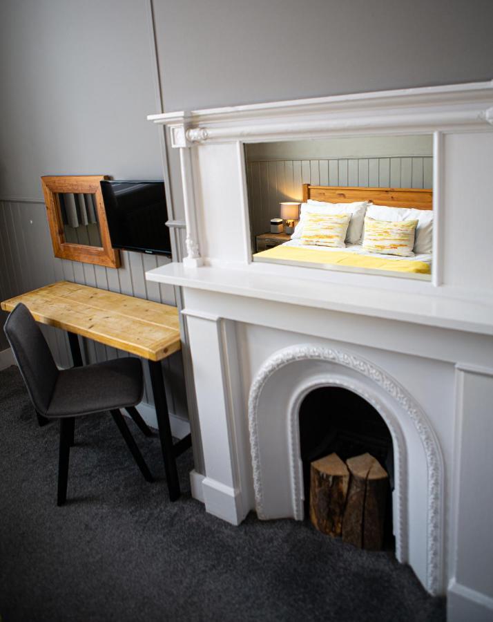 Bed and Breakfast The Kings Head Wye Экстерьер фото