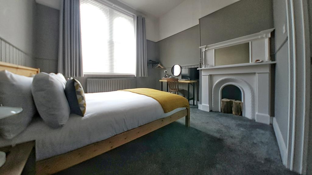 Bed and Breakfast The Kings Head Wye Экстерьер фото