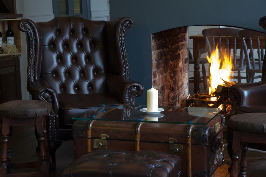 Bed and Breakfast The Kings Head Wye Экстерьер фото